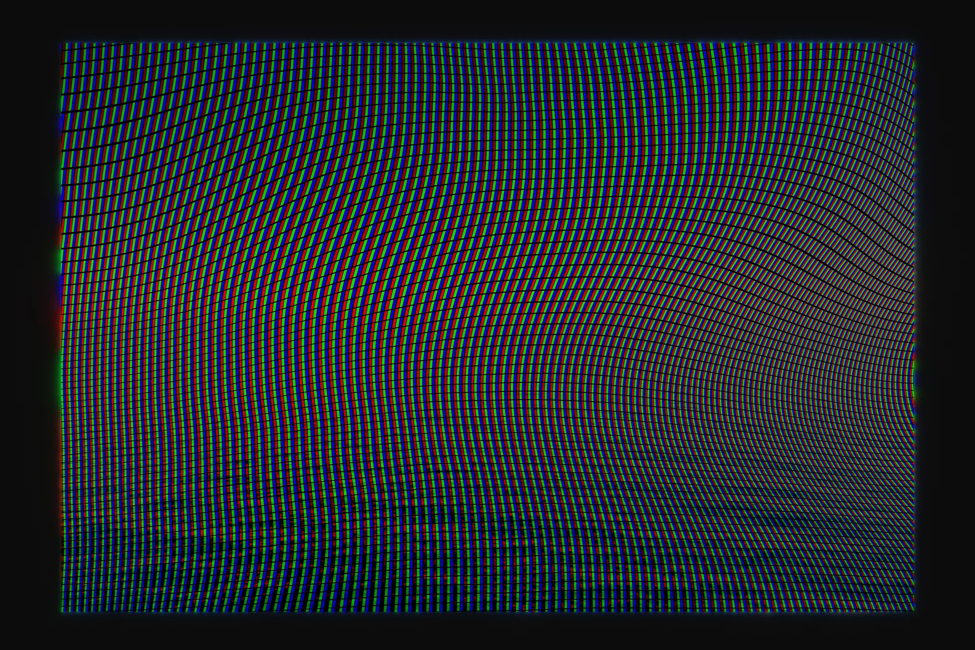 Moiré-Muster aus RGB-Subpixeln, Wellenstruktur auf Schwarz